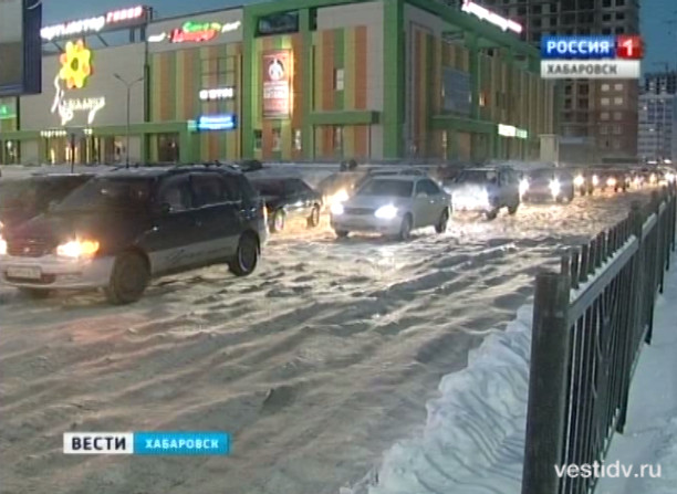 Многие улицы остаются неочищенными от снега