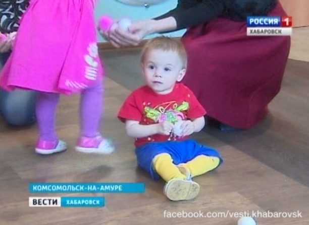 Студенты АмГПГУ вручили подарки воспитанникам Дома ребенка