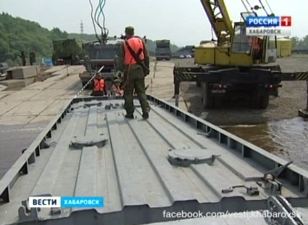Учения по установке понтонного моста