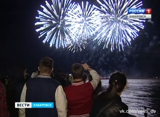Фейерверк ко Дню города