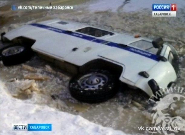 УАЗ ушел под воду