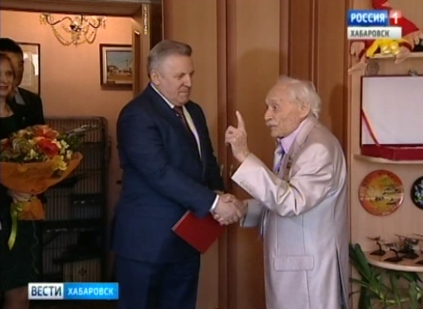 100 лет летчику Льву Липовичу