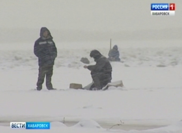 Рыбаки на льдинах