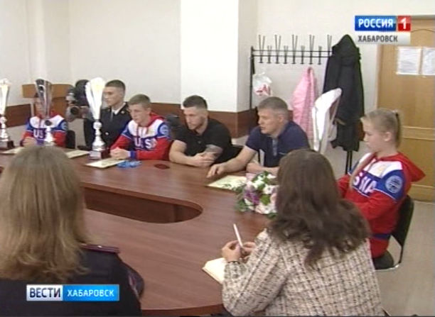 Кикбоксеров чествовали в министерстве спорта Хабаровского края