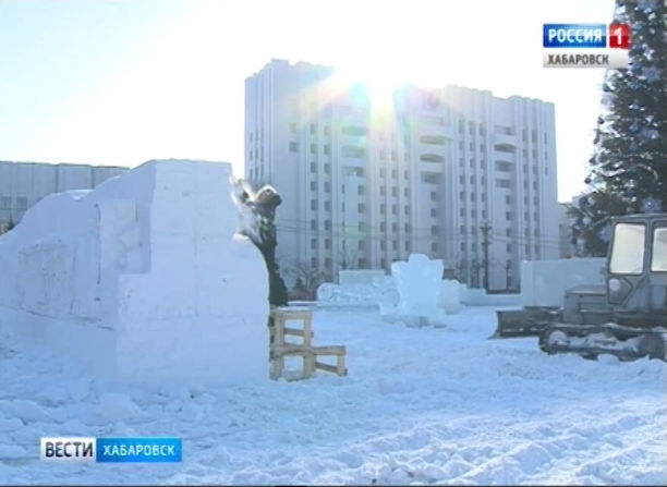 Снег для площади Ленина