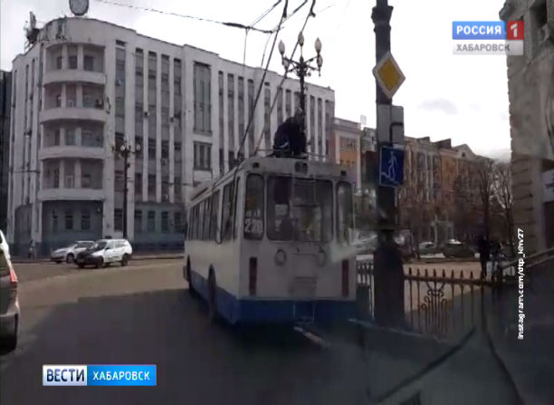 «Зацеперы» на троллейбусе