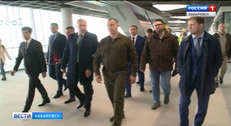 Ю. Трутнев в аэропорту