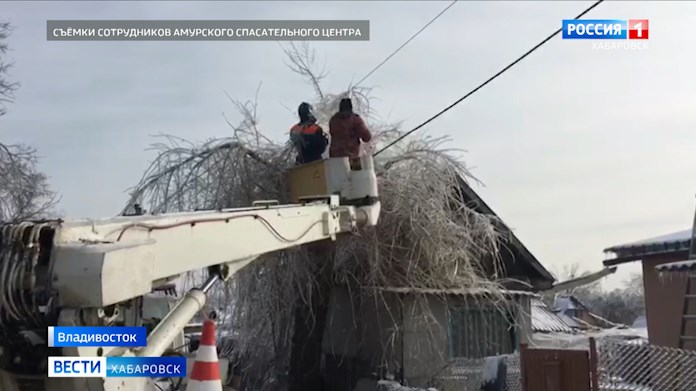 Хабаровские спасатели, которые работали на устранении последствий циклона в Приморье, вернулись домой