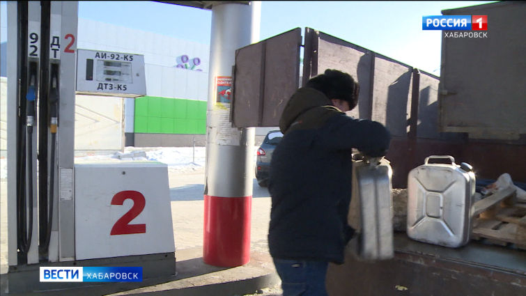 На Хабаровском НПЗ заявили о возобновлении выпуска бензина