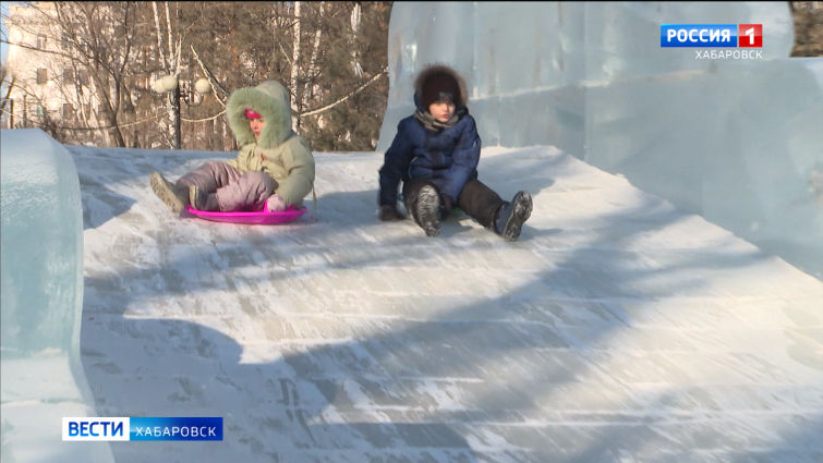 Демонтаж новогодних городков