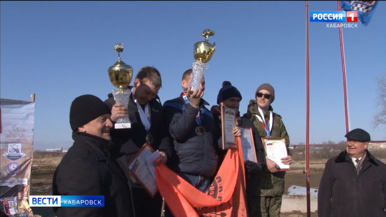 Испытать свои внедорожники на проходимость смогли участники джип-триала в Хабаровске