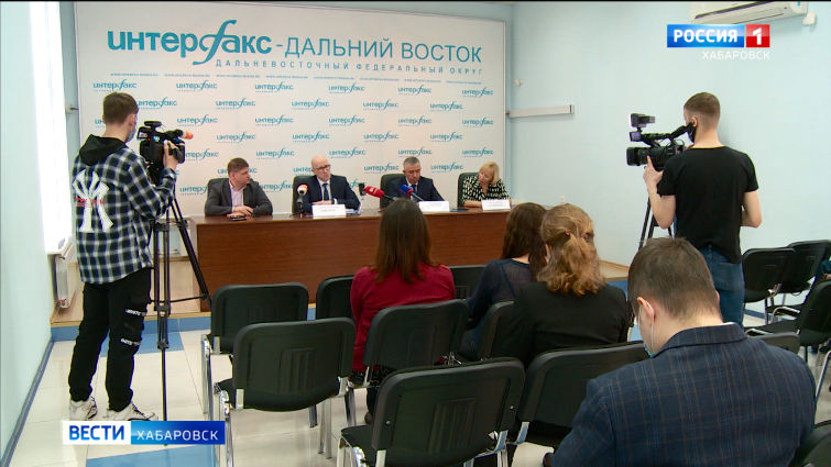 До конца марта в Хабаровск из Москвы должны доставить еще 15 тысяч доз вакцины от COVID-19