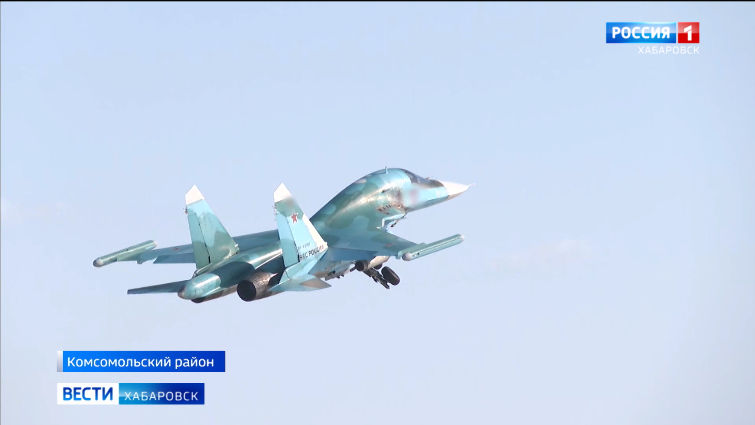 Летчики ВВО начали подготовку к воздушному параду Победы