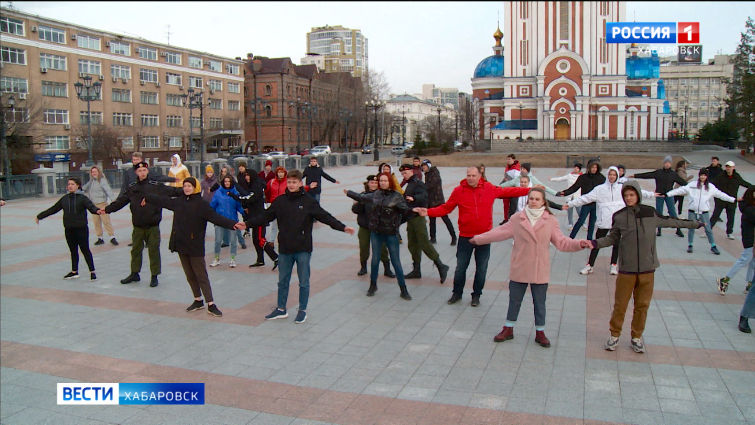 В Хабаровске начались репетиции майского вальса