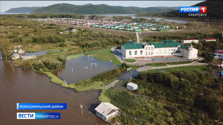 Водоналивную дамбу установили перед школой в с. Бельго Комсомольского района