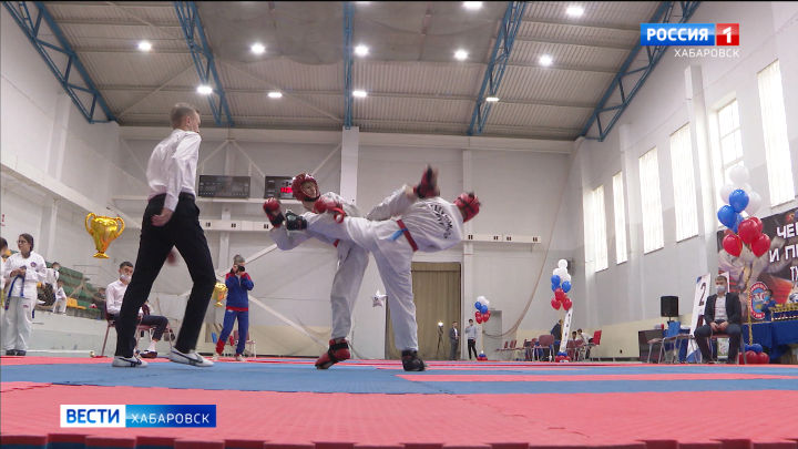 В Хабаровске прошел городской чемпионат и первенство по тхэквондо