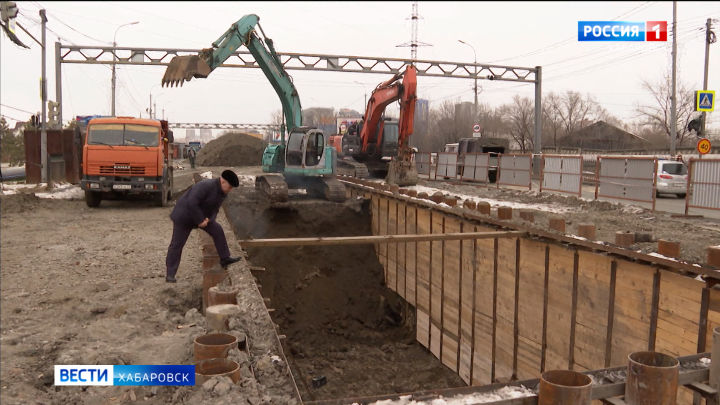 Хабаровские дорожники перешли в режим ручной регулировки светофоров на ул. Павла Морозова