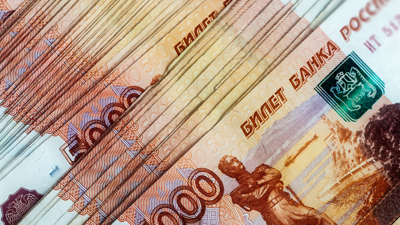 Бухгалтер из Хабаровска за 4 года перевела на личный счёт 12 миллионов рублей