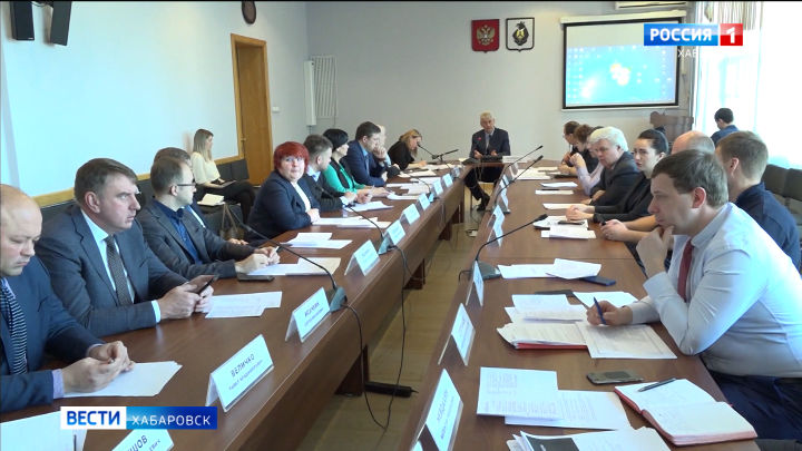 Экспортёры Хабаровска переводят контракты в юани