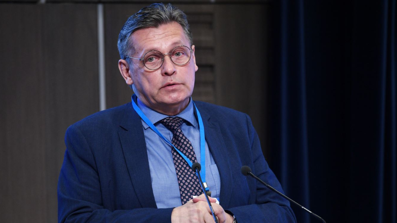 «Ведут репортажи, рискуя жизнью»: Рифат Сабитов о работе российских журналистов на Украине