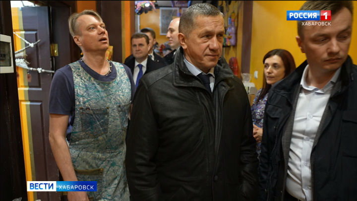 Юрий Трутнев поручил разобраться в споре о мастерской известного хабаровского художника