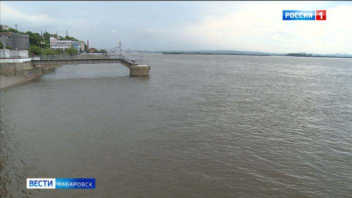 Хабаровский «Водоканал»: «Превышения концентрации нефтепродуктов в амурской воде нет»