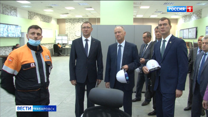 «Нужно разрабатывать своё!». Секретарь Совбеза оценил мощности крупнейших предприятий Хабаровска