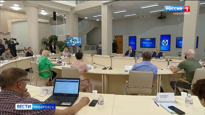 Смотрите в 21:05. Глава Хабаровского края ответил на вопросы журналистов