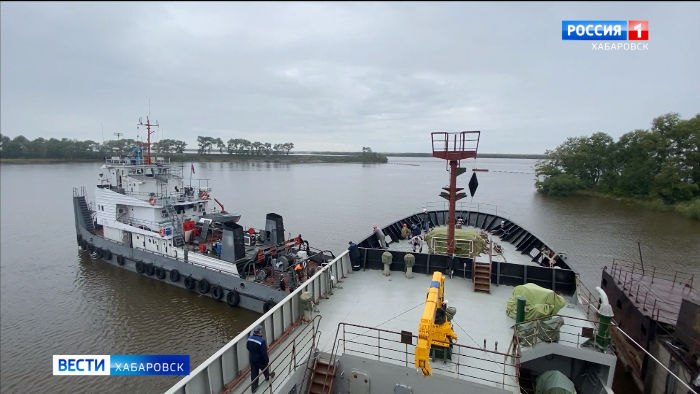 «Омолон» идёт в Приморье. Первый краболов, собранный в Хабаровске отправился на достроечную базу