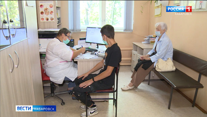 «Заболеваемость растёт, и самое надёжное – это вакцина». В крае готовятся к шестой волне COVID-19