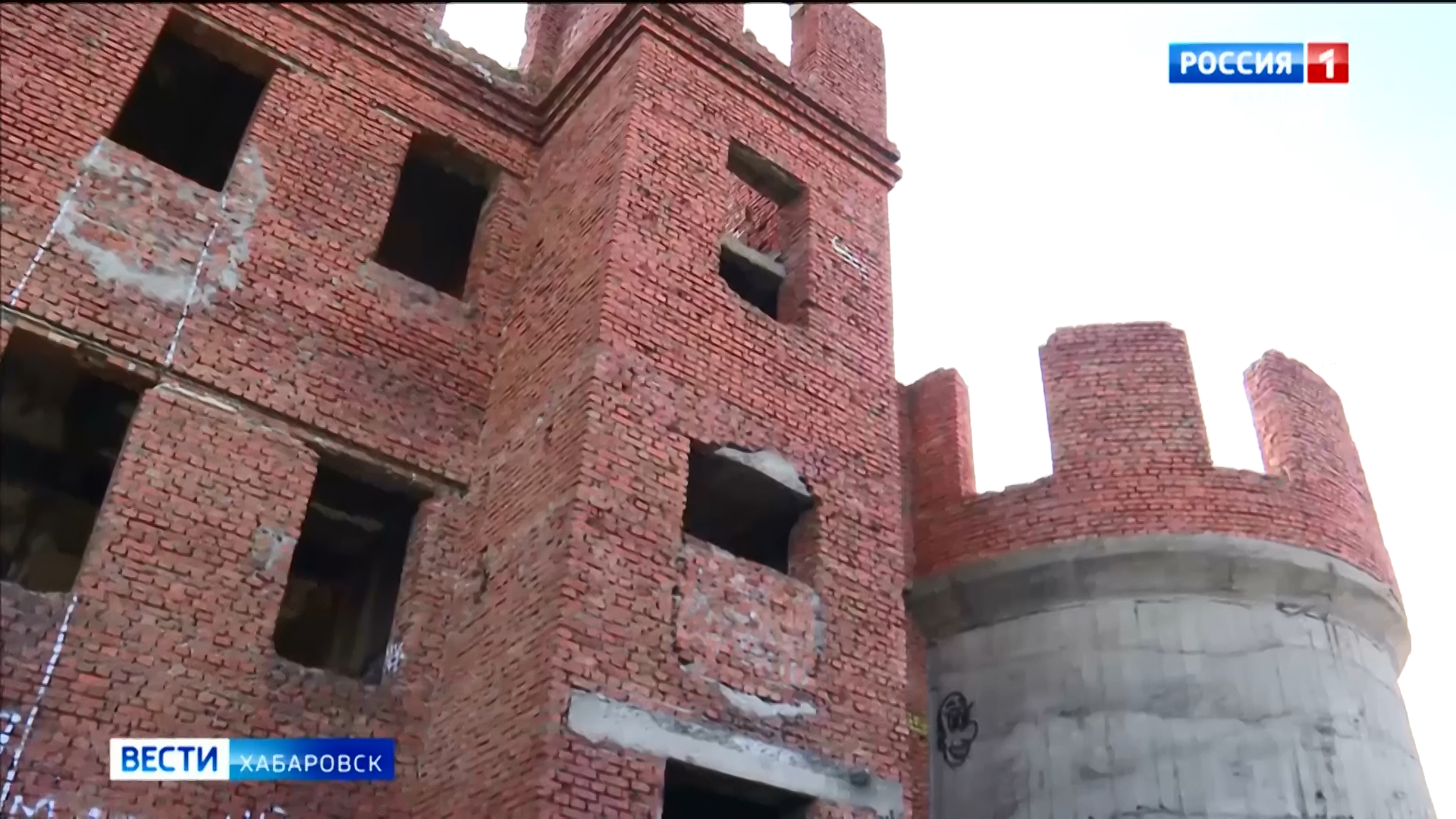 Смотрите в 21:05. В Хабаровске провели рейд по опасным «заброшкам»