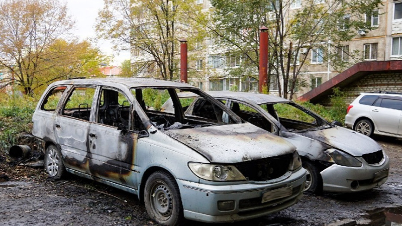Подозреваемого в массовом поджоге автомобилей задержали в Комсомольске