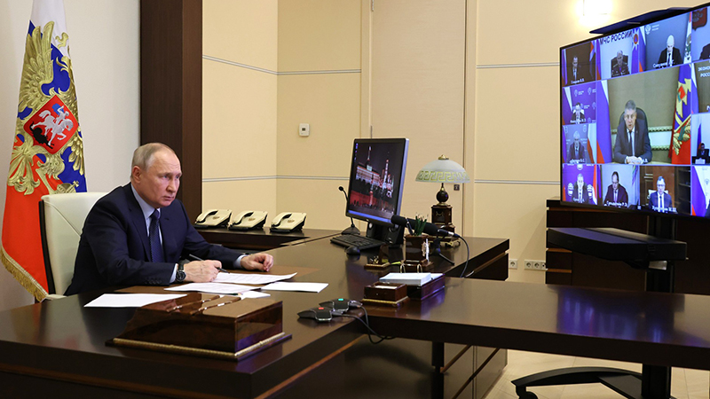 Губернатор Хабаровского края доложил Президенту о восстановлении Дебальцево и борьбе с ЧС