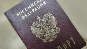 Угонщик такси в Комсомольске-на-Амуре оставил в машине… свой паспорт