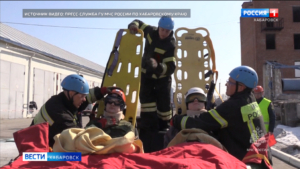 Успеть в «золотой час»: состязания по ликвидации ДТП прошли в Хабаровске
