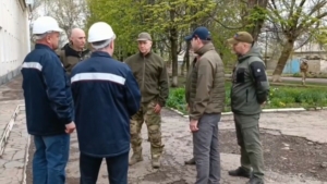 Юрий Трутнев встретился в Дебальцево с рабочей группой Хабаровского края