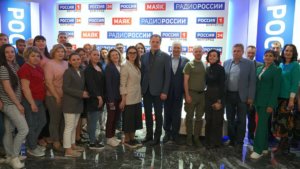 «Спасибо за вашу работу!»: Олег Добродеев и Рифат Сабитов встретились с сотрудниками ГТРК «Белгород»