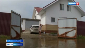«Большая вода» подошла вплотную к пригороду Хабаровска