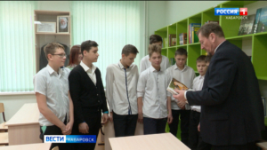 Указом Президента звание «Народный учитель России» присвоено Александру Петрынину