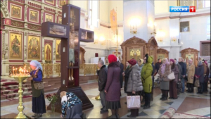«Эта святыня имеет большую силу»: православные Хабаровска встретили копию Годеновского креста