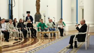 На встрече с Президентом России в Кремле побывала студентка из Хабаровска