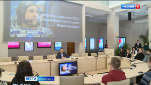 «Жду вас в Звёздном городке»: лётчик-космонавт Антон Шкаплеров встретился с хабаровскими студентами