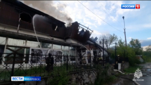 Причины крупного пожара в здании бывшего ночного клуба в Хабаровске выясняют в Госпожнадзоре