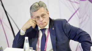 Рифат Сабитов выступил модератором тематической площадки на III Женском форуме в Кузбассе