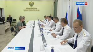«Будут жёсткие меры»: генпрокурор РФ провёл в Хабаровске личный приём граждан и встречу с бизнесом