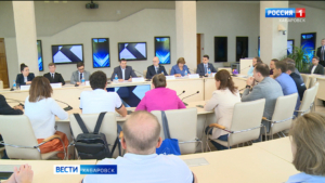 «Викинги не нужны, сделайте лучше Муравьёва-Амурского»: Дмитрий Демешин встретился с молодёжью края