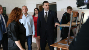 Школу в Ильинке отремонтируют за счёт краевого резервного фонда: Дмитрий Демешин нашёл решение