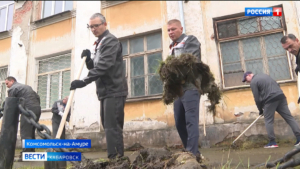Тучи спрятались… от субботника: в Комсомольске провели генеральную уборку всем городом
