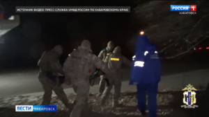 Во время рейда в Хабаровске один из мигрантов пытался убежать от полиции и сорвался с 4 этажа