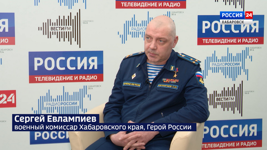 Как получить гражданство России через службу в Вооружённых силах: интервью военкома края